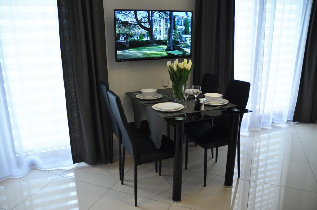 Moko Apartment Parking W Cenie Варшава Экстерьер фото