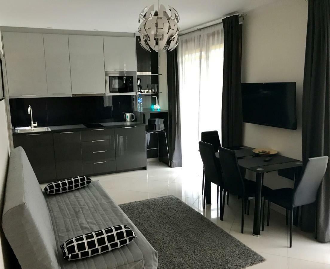 Moko Apartment Parking W Cenie Варшава Экстерьер фото